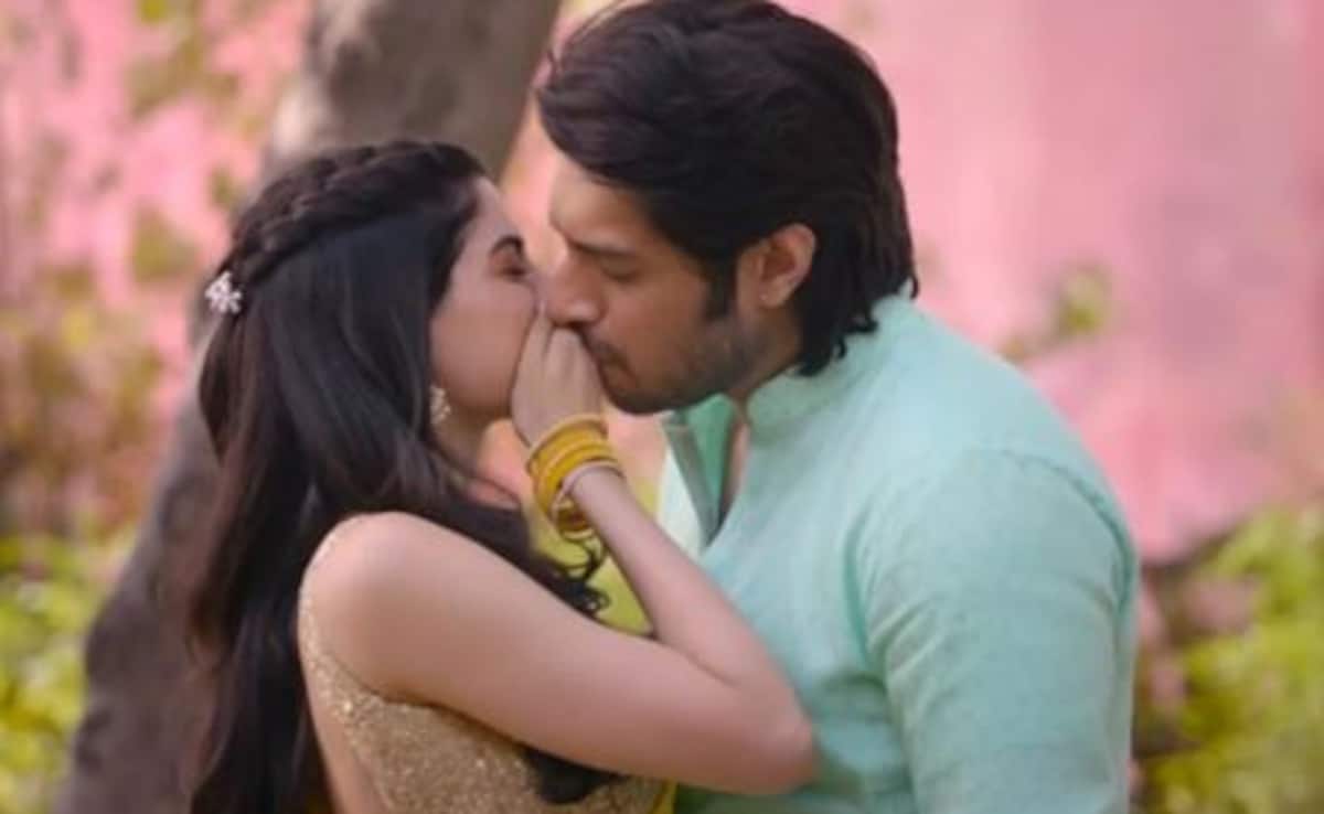 Khushi Kapoor, Junaid Khan’s Film Earns Less Than A Crore