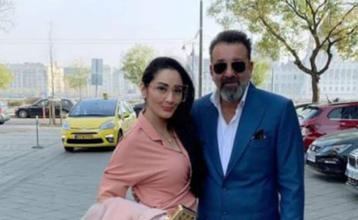 Sanjay Dutt's Loved-Up Post For Maanayata Dutt On Their 16th Wedding Anniversary