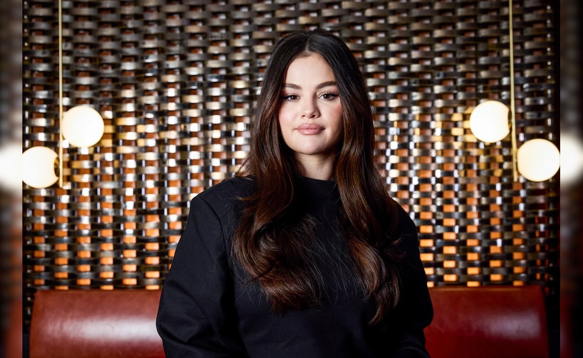 Selena Gomez, Zoe Saldana And Camila Cabello On The List Of Presenters