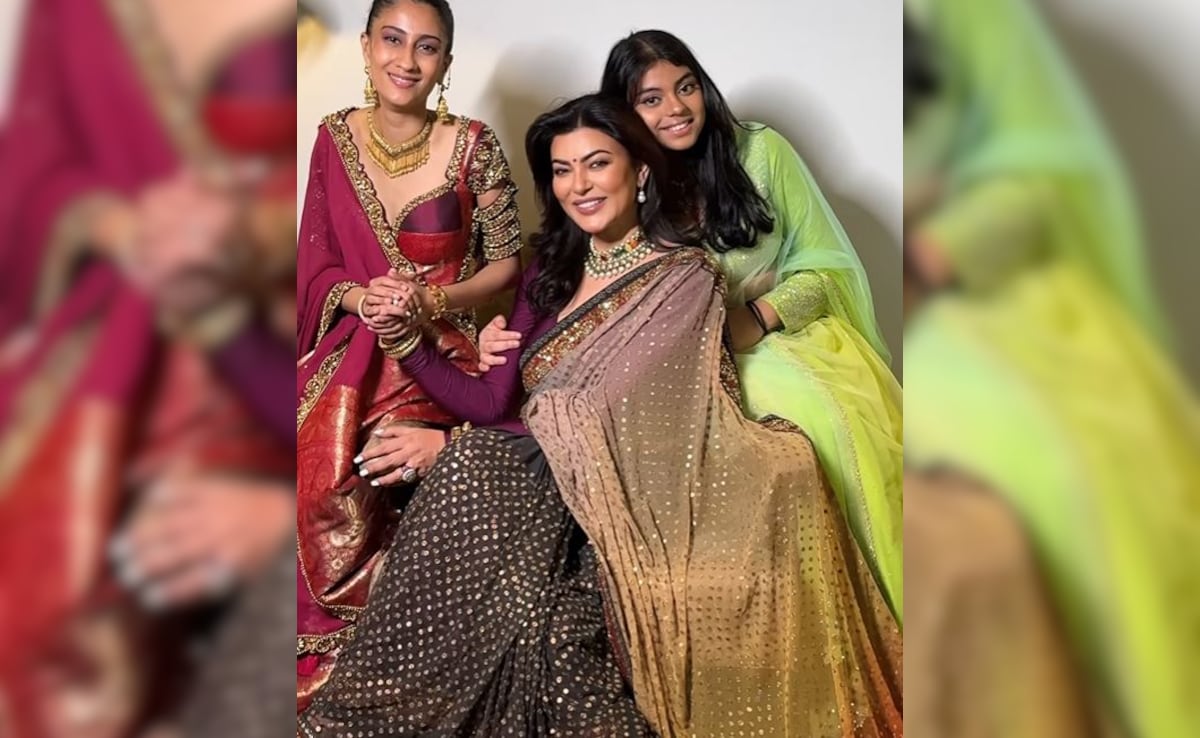 Sushmita Sen And Her "Princesses" Renee And Alisah In A Picture-Perfect Family Portrait
