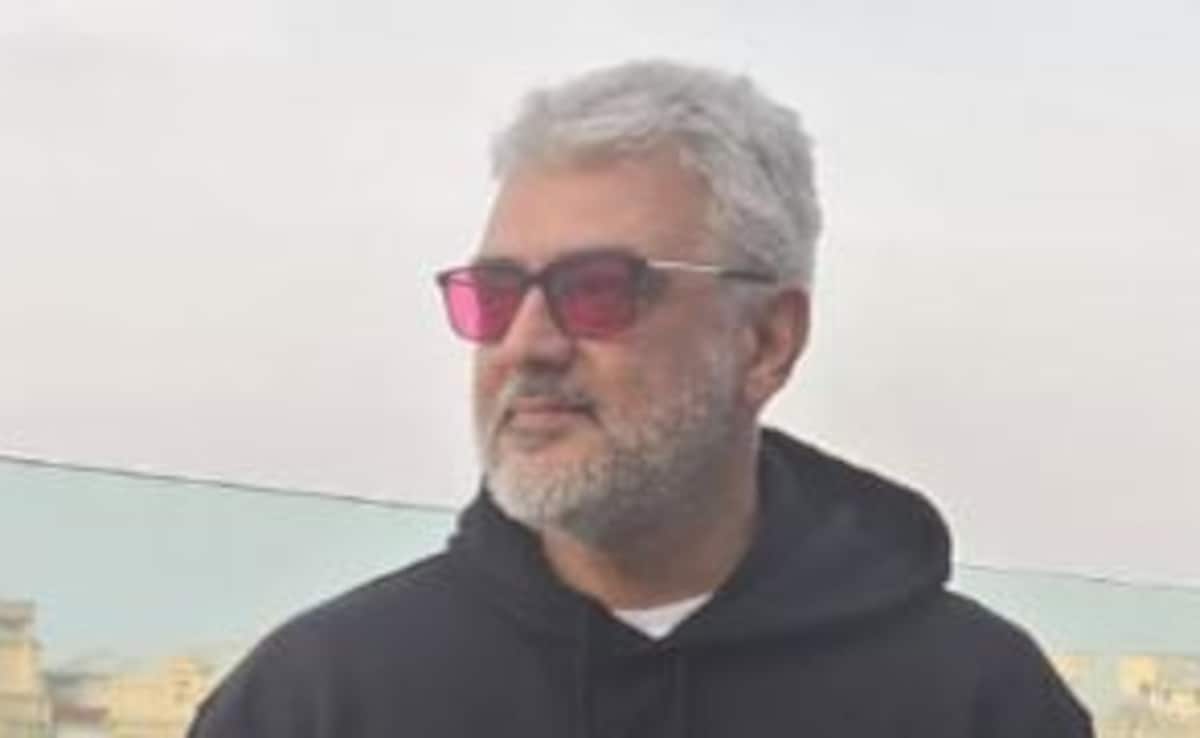 Vidaamuyarchi Star Ajith Kumar Ties Laces Of Female Fan's Shoes. Internet Reacts