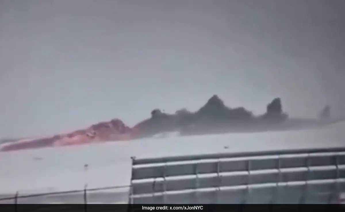 Video Shows Delta Airlines Plane Crashing Upside Down In Canada
