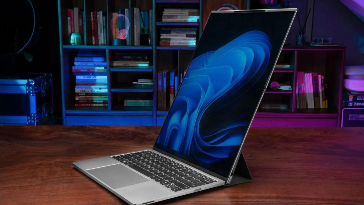 Lenovo ThinkBook “Codename Flip” AI PC Concept With a Foldable Display Showcased at MWC 2025