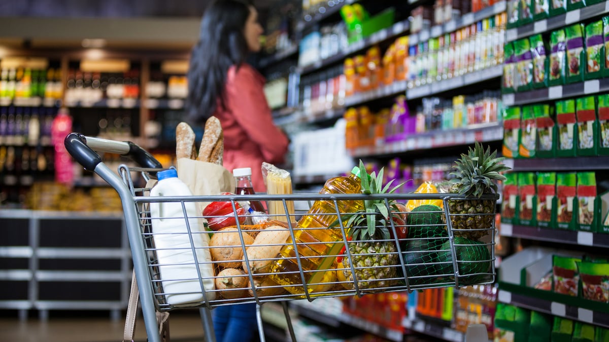 Why You Should Ditch Online Grocery Apps And Shop In Person Instead
