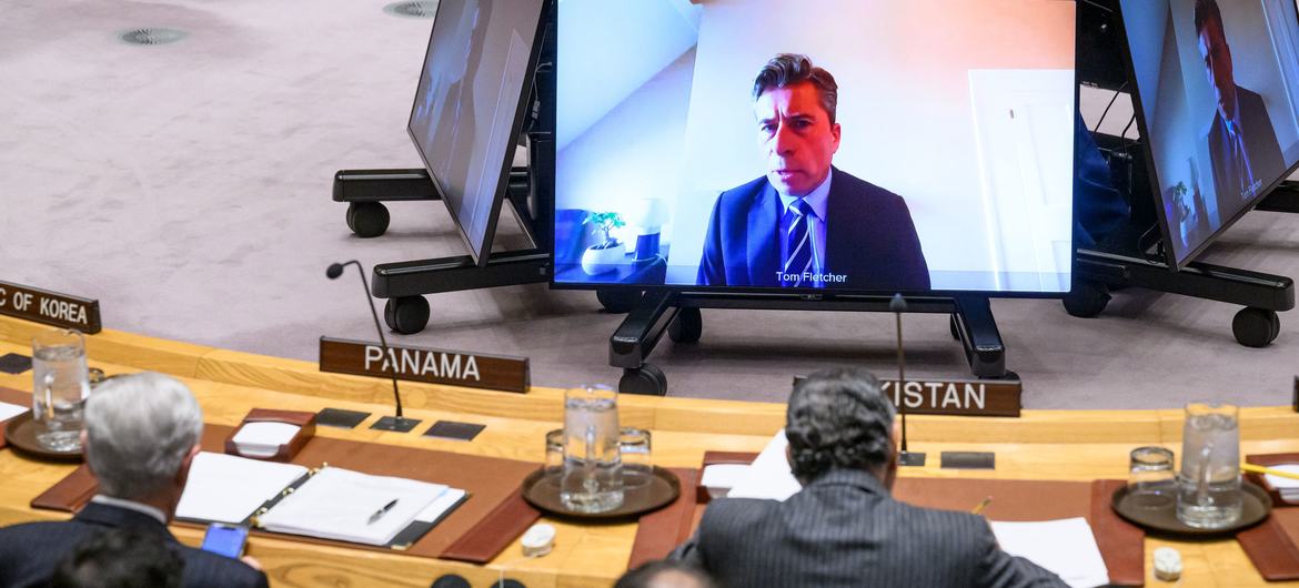 Tom Fletcher (on screen), Under-Secretary-General for Humanitarian Affairs and Emergency Relief Coordinator, briefs the Security Council on the situation in Yemen. Tom Fletcher (on screen), Under-Secretary-General for Humanitarian Affairs and Emergency Relief Coordinator, briefs the Security Council on the situation in Yemen.
