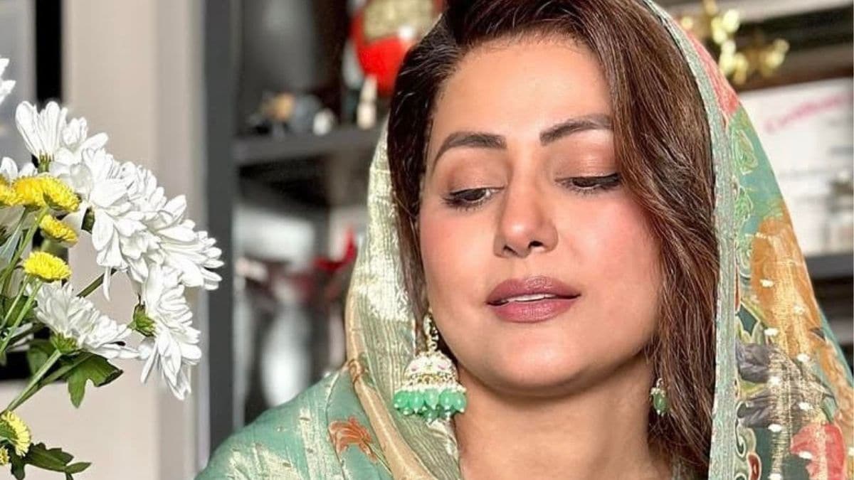 Dates, Rose Milk And More: A Peep Into Hina Khans Delicious Ramadan Feast