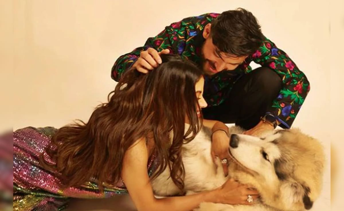 Janhvi Kapoor's "Best" Birthday Gift Has A Shikhar Pahariya Connection