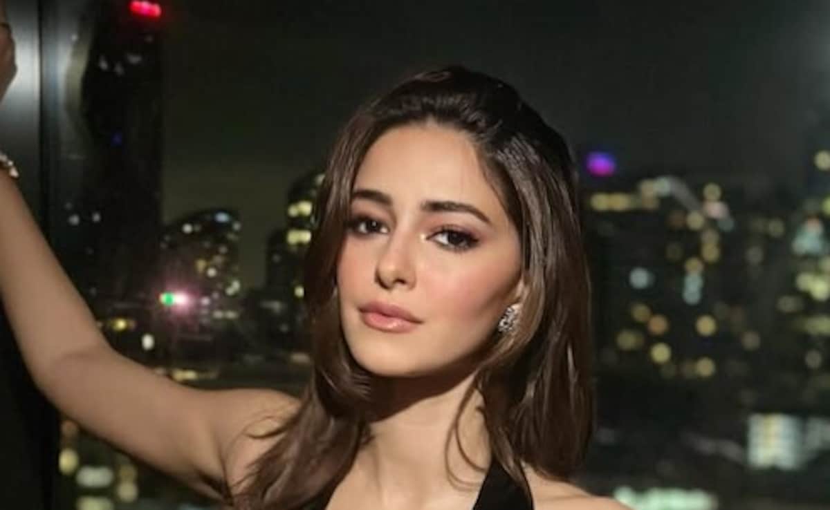 Why Is Ananya Panday Struggling To Leave Her House?