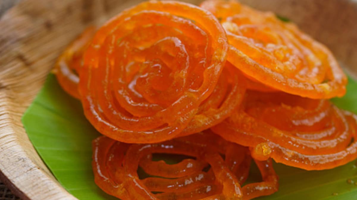 Holi 2025: Surprise Your Guests With Delicious Jalebis Made In 10 Minutes