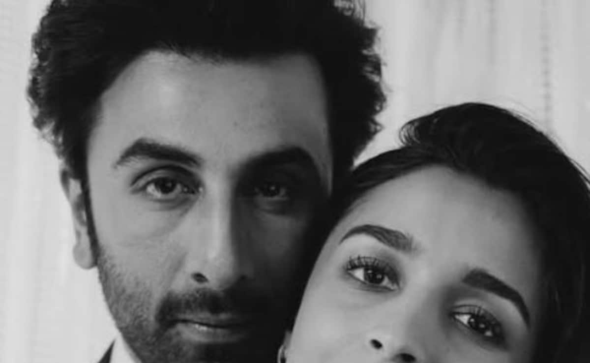 Alia Bhatt And Ranbir Kapoor Head To Alibaug To Celebrate Actress's 32nd Birthday