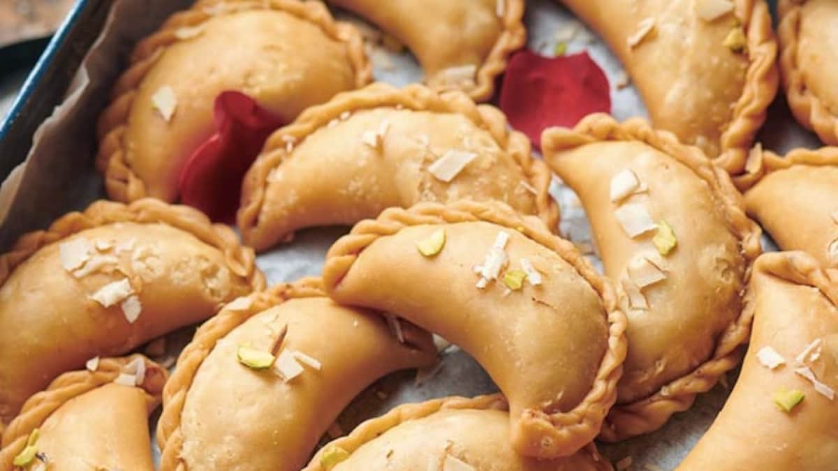 Holi 2025: 5 Delicious Diabetic-Friendly Desserts To Enjoy On The Festival