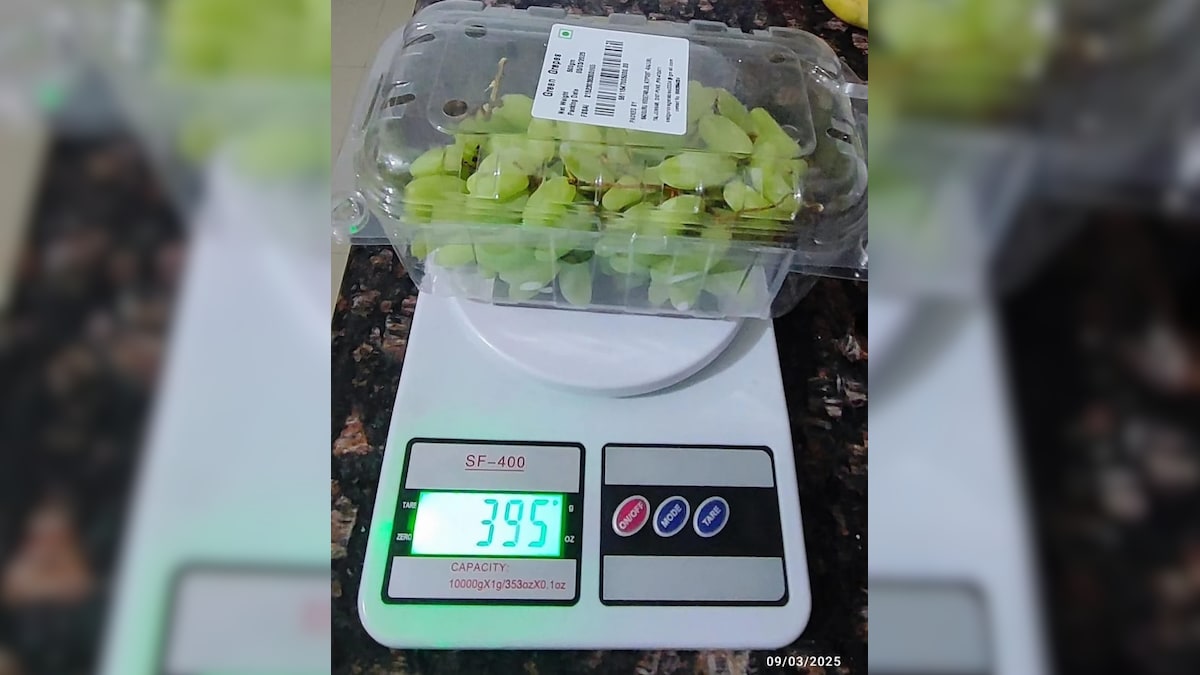 “Dont Trust Blindly”: Customer Accuses Blinkit Of Short Weight Delivery Of Grapes, Company Responds