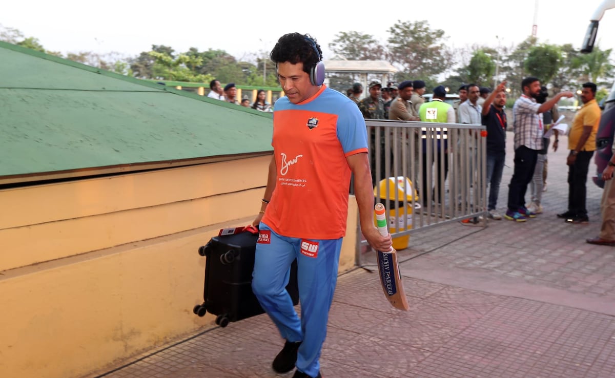 Sachin Tendulkar Discreetly Tests "Ten X You" Cricket Gear On And Off Field