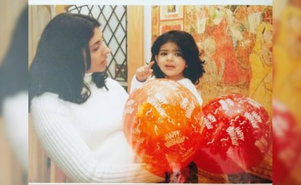 Navya Nanda Shares A Throwback Gold On Mother Shweta Bachchan’s 51st Birthday