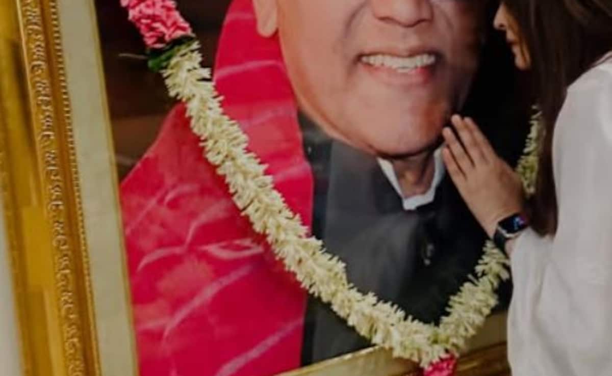 Aishwarya Rai Bachchan, Along With Daughter Aaradhya, Remembers Father Krishnaraj Rai On His Death Anniversary