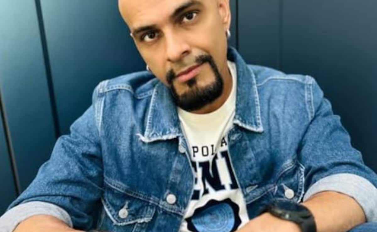 Raghu Ram Was "Told Off" By Director For Calling Superstar Ajith By His Name On Set