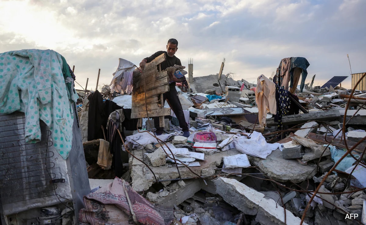 Arab Leaders Endorse Plan To Rebuild Gaza Under Palestinian Authority