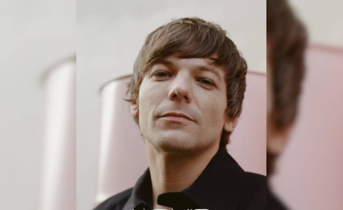 Former One Direction Band Member Louis Tomlinson Thanks Indian Fans