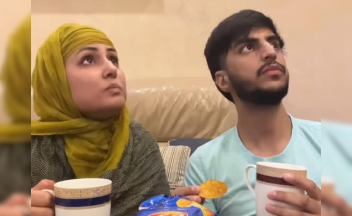 Hina Khan Drops Relatable Sehri-Iftaar Post With Cousin