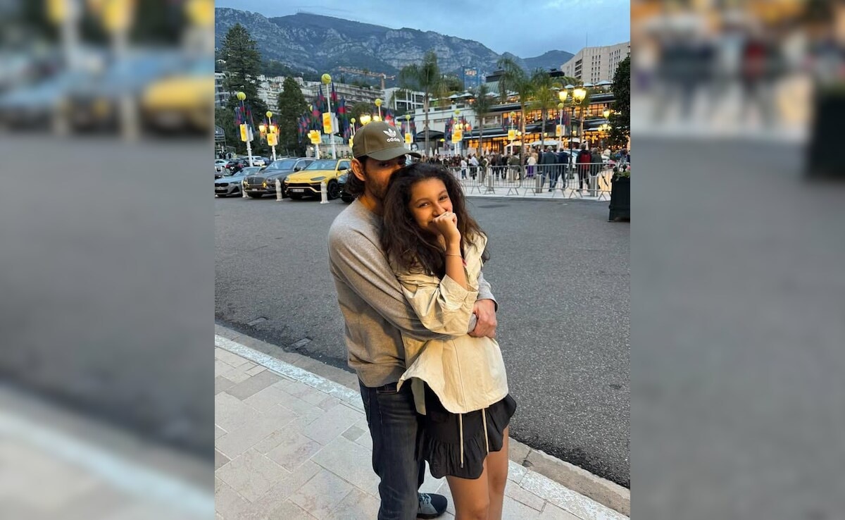 Mahesh Babu Learns Gen-Z Lingo From Daughter Sitara In This Viral Video