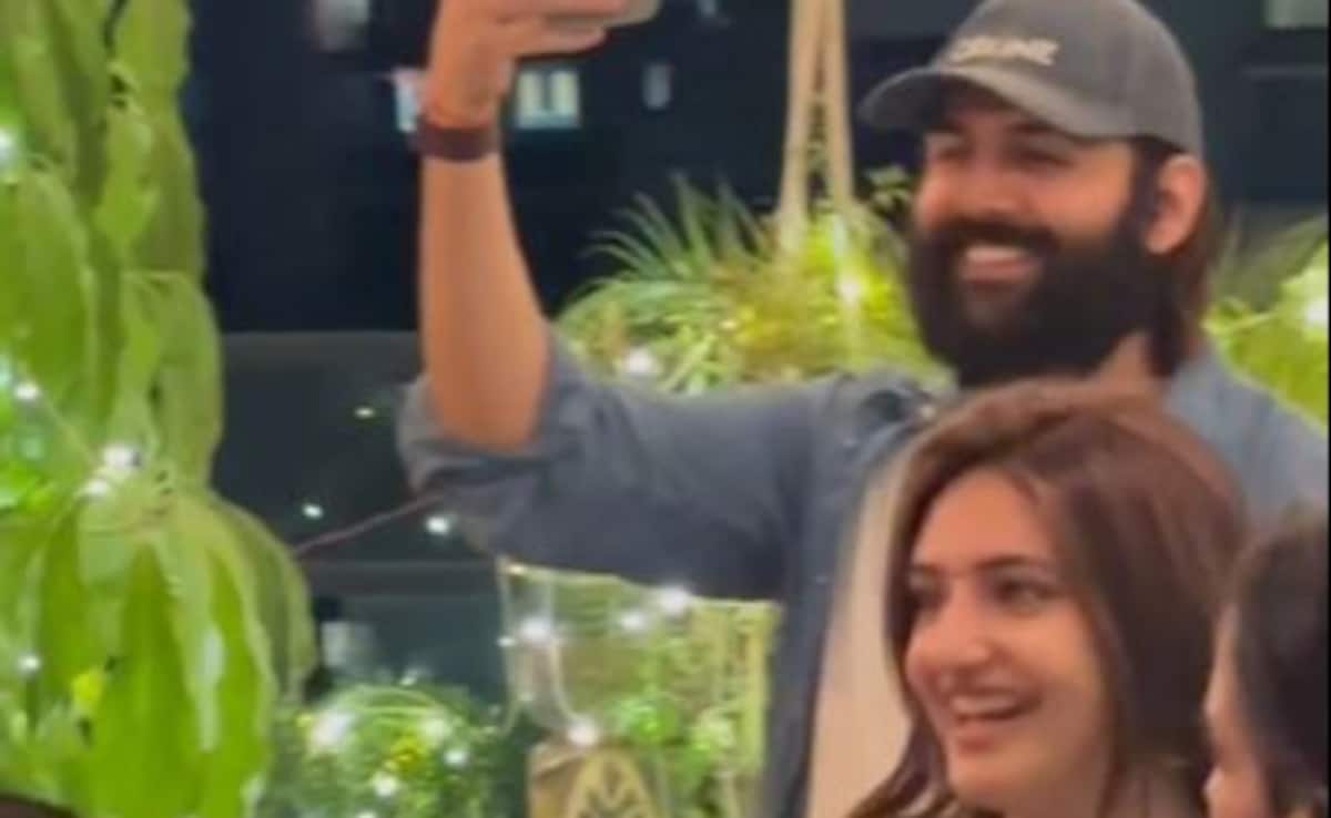 Pushpa 2 Star Sreeleela Joins Kartik Aaryan For Family Celebrations