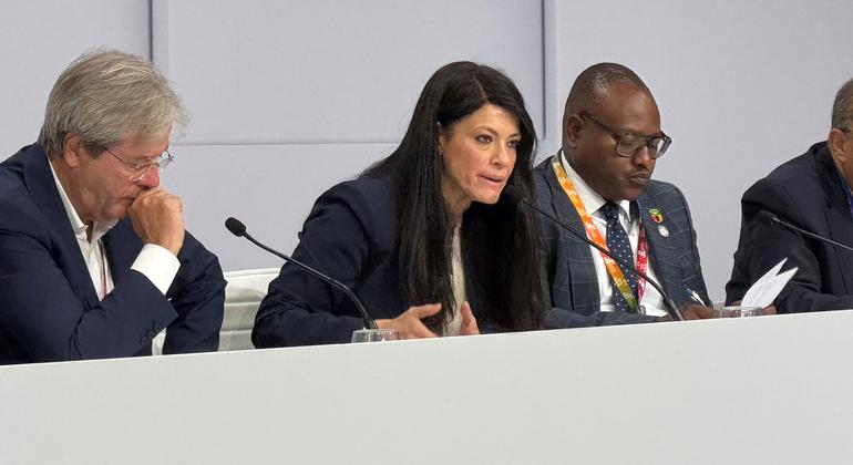 Drowning in debt: New forum in Sevilla offers borrowers chance to rebalance the books