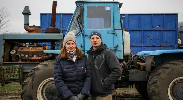 Frontline Ukrainian families face perilous task of farming mined fields