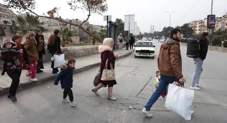 Syria: Aleppo fighting leaves civilians dead, displaces thousands