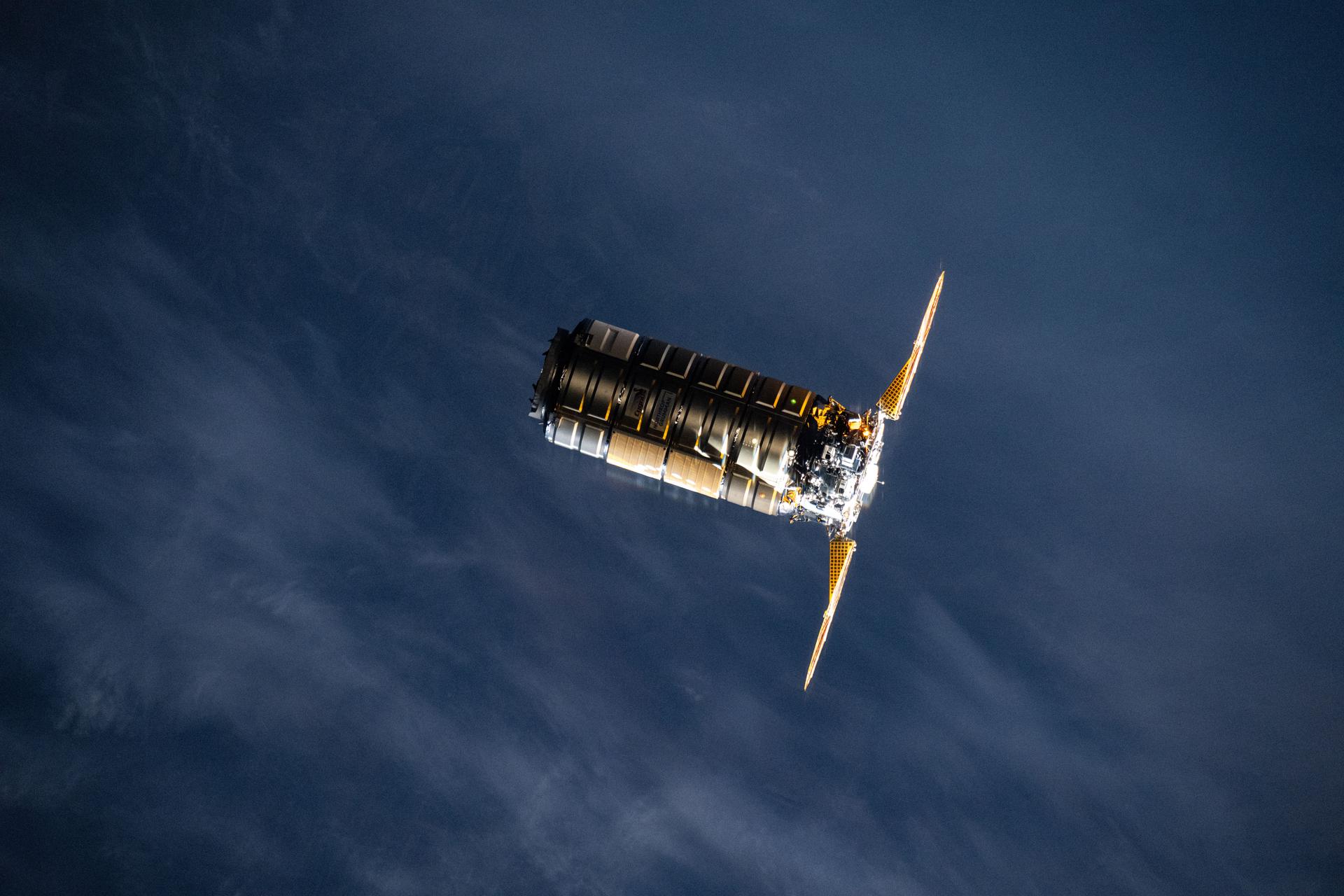 Northrop Grumman’s Cygnus XL cargo spacecraft, carrying more than 11,000 pounds of new science investigations and supplies for the Expedition 73 crew, approaches the International Space Station. The two spacecraft were orbiting 262 miles above northeastern China just before an orbital sunset. Cygnus XL is an expanded version of Northrop Grumman’s previous Cygnus cargo vehicle, offering increased payload capacity and pressurized cargo volume.