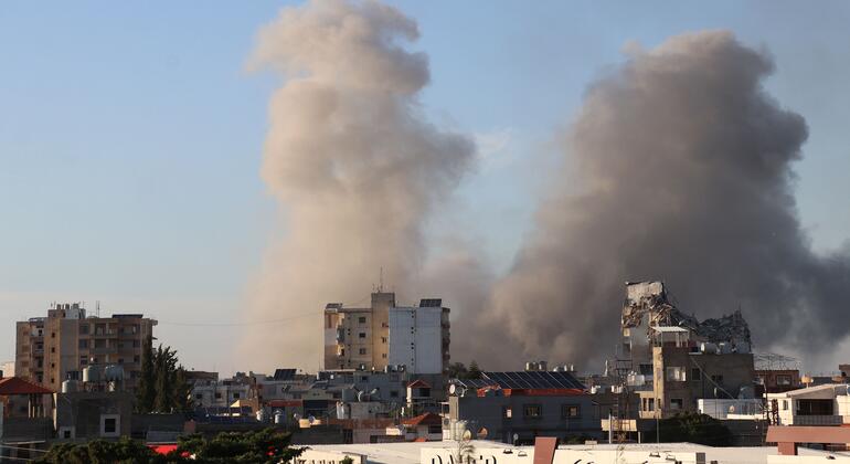 Fresh strikes on Tyre kill eight, as UN puts Lebanon destruction bill at $365 million, and rising