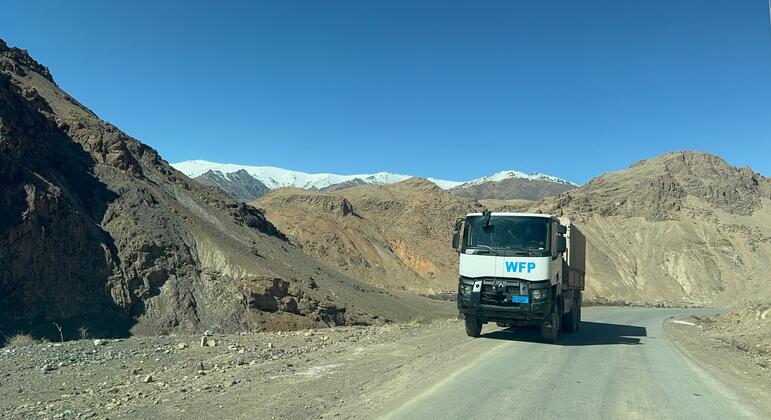 Instability, war and closed borders: How aid workers get emergency food to hungry Afghan children